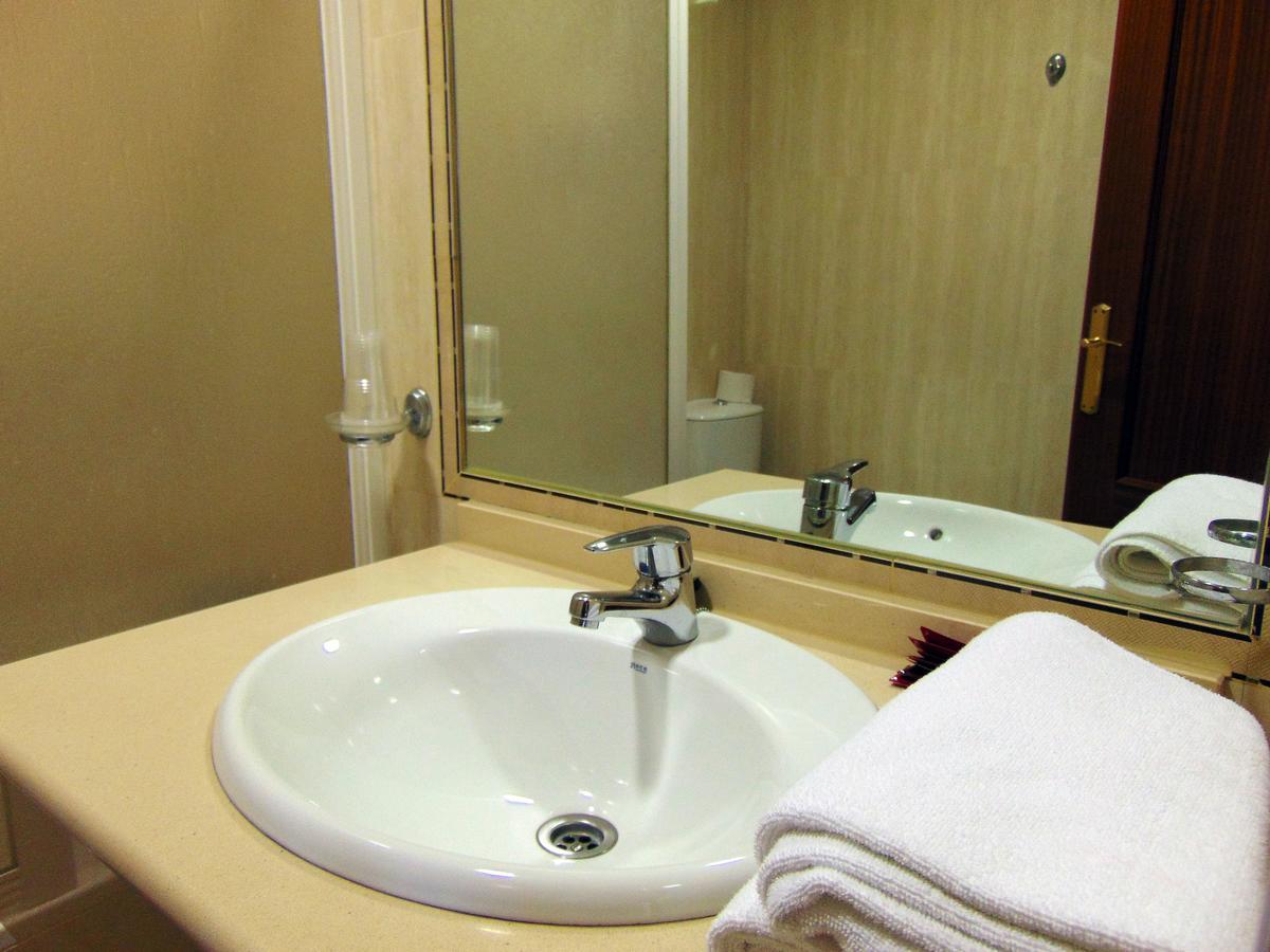 Hotel Restaurante La Rabida Palos de la Frontera Ngoại thất bức ảnh